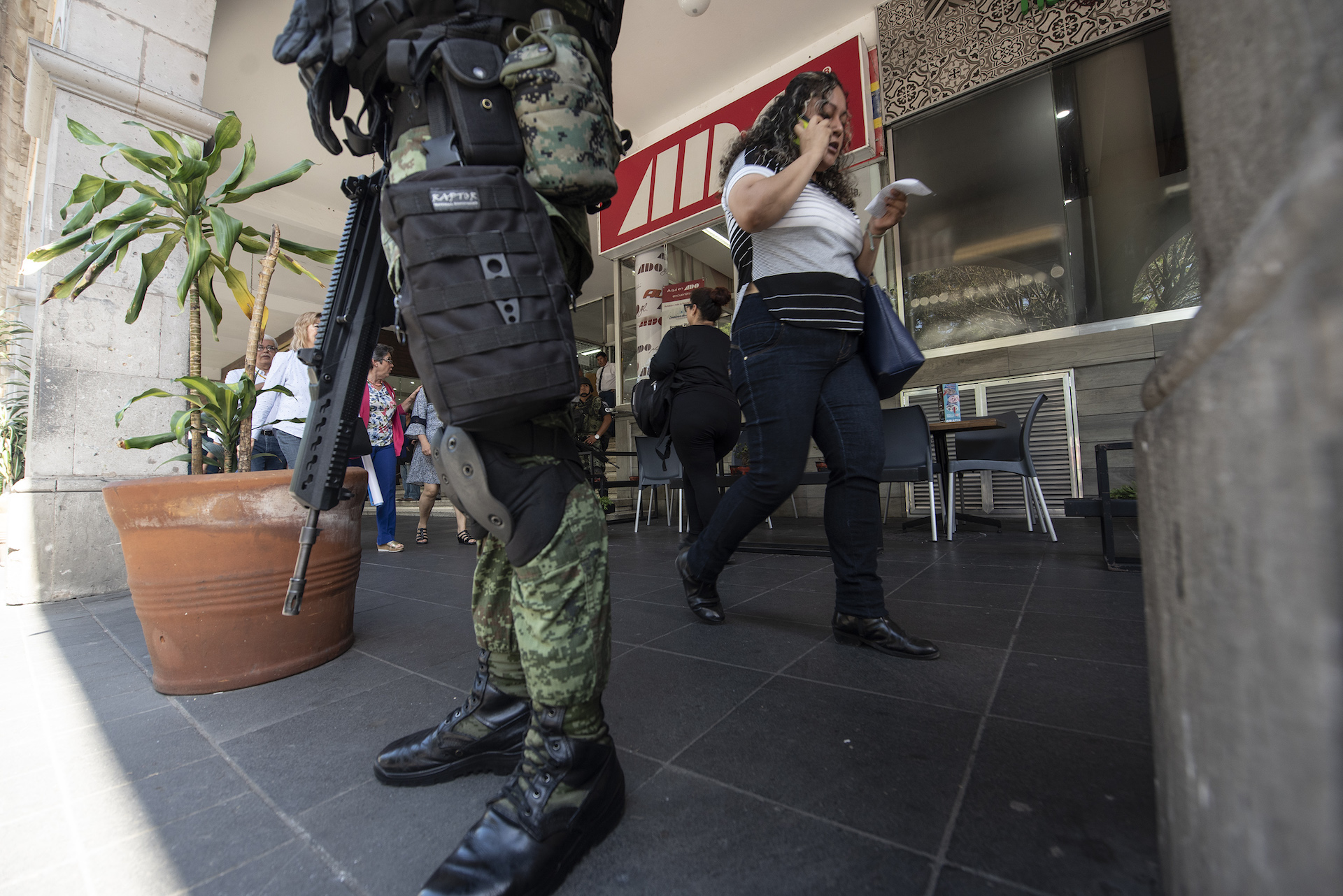 Si mi renuncia resolviera la inseguridad, la presentaría: Alfonso Durazo