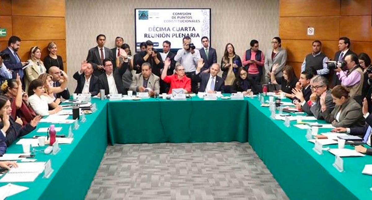 Aprueban en comisión recortar 50% del presupuesto a partidos políticos