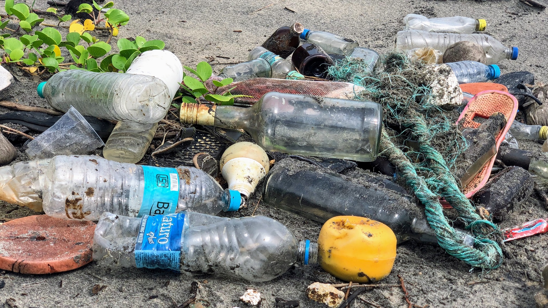 Greenpeace expone las ‘falsas soluciones’ de empresas a la contaminación plástica