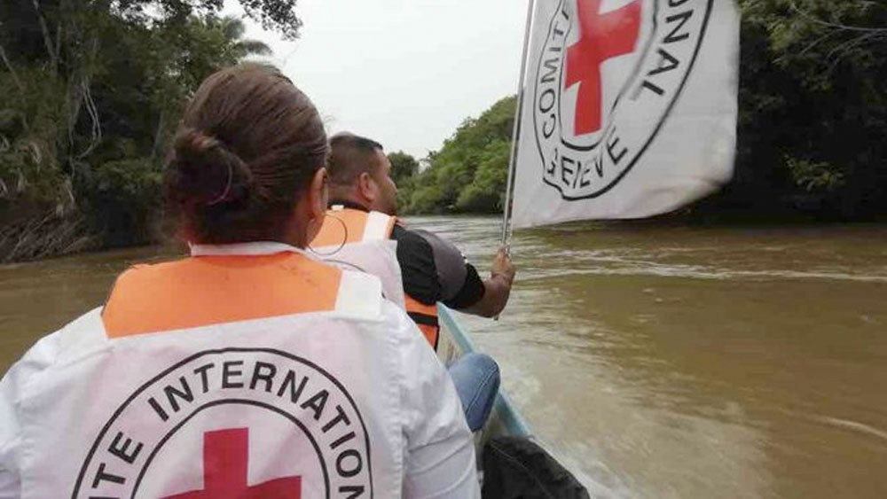 Venezolanos viajan horas en búsqueda de atención médica en Colombia