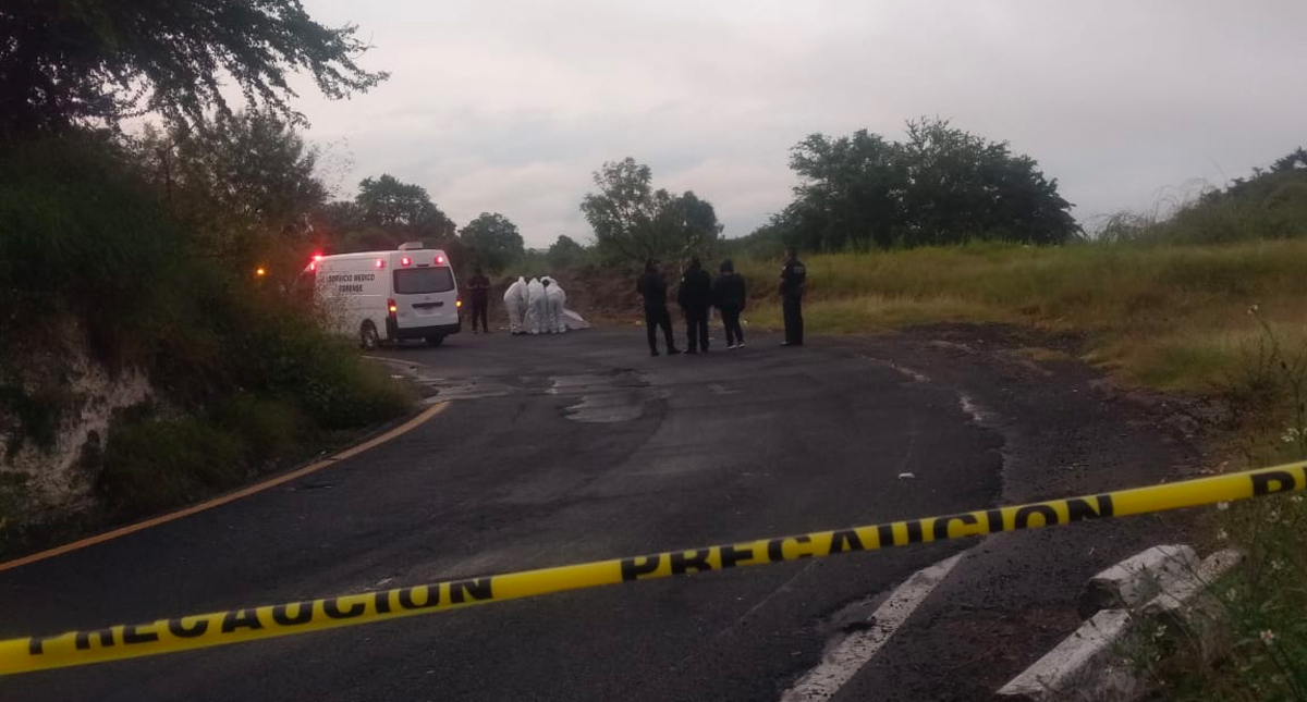 Encuentran a dos hombres decapitados en la carretera México-Acapulco