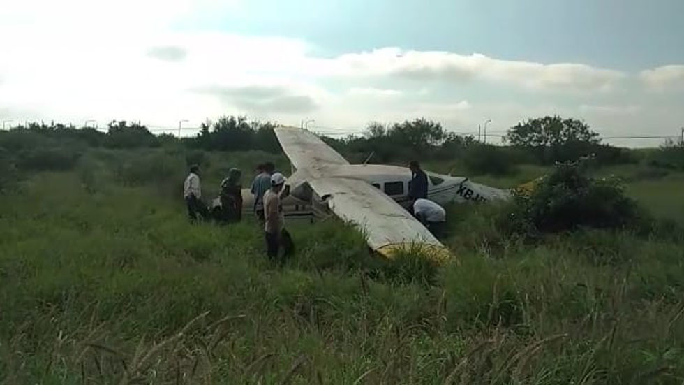 Se desploma avión pequeño en Apodaca, Nuevo León