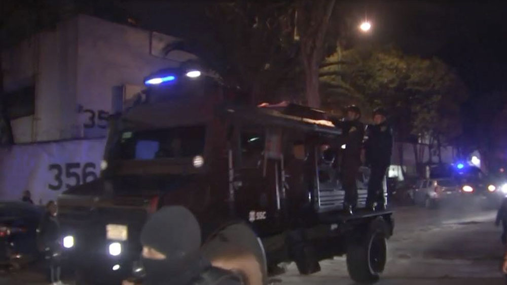 Trasladan a detenidos por operativo en Tepito a subdelegación de FGR