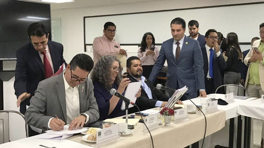 Diputados aprueban dictamen sobre remuneraciones de servidores públicos