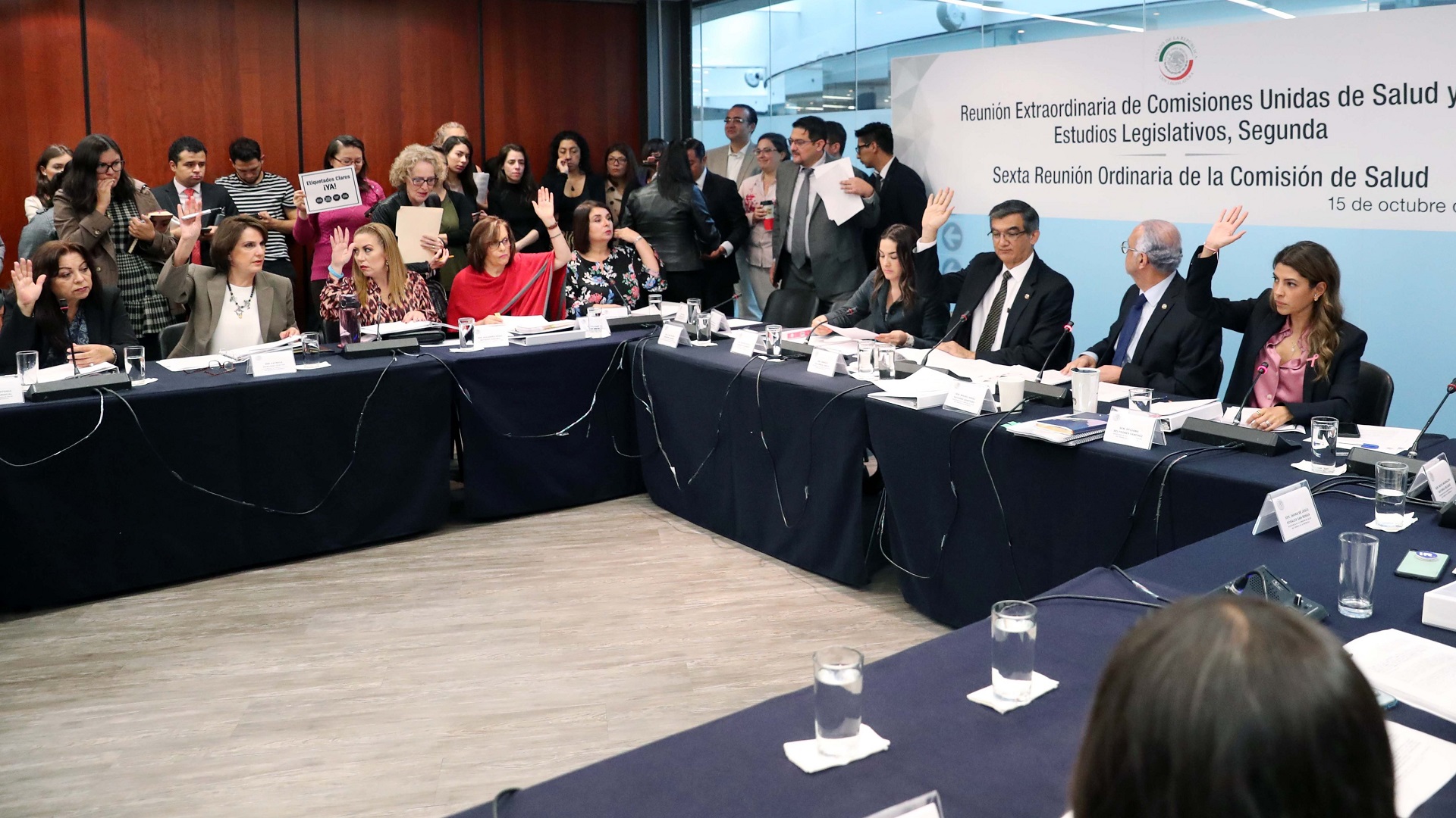 Comisión del Senado aprueba reforma para etiquetado de alimentos