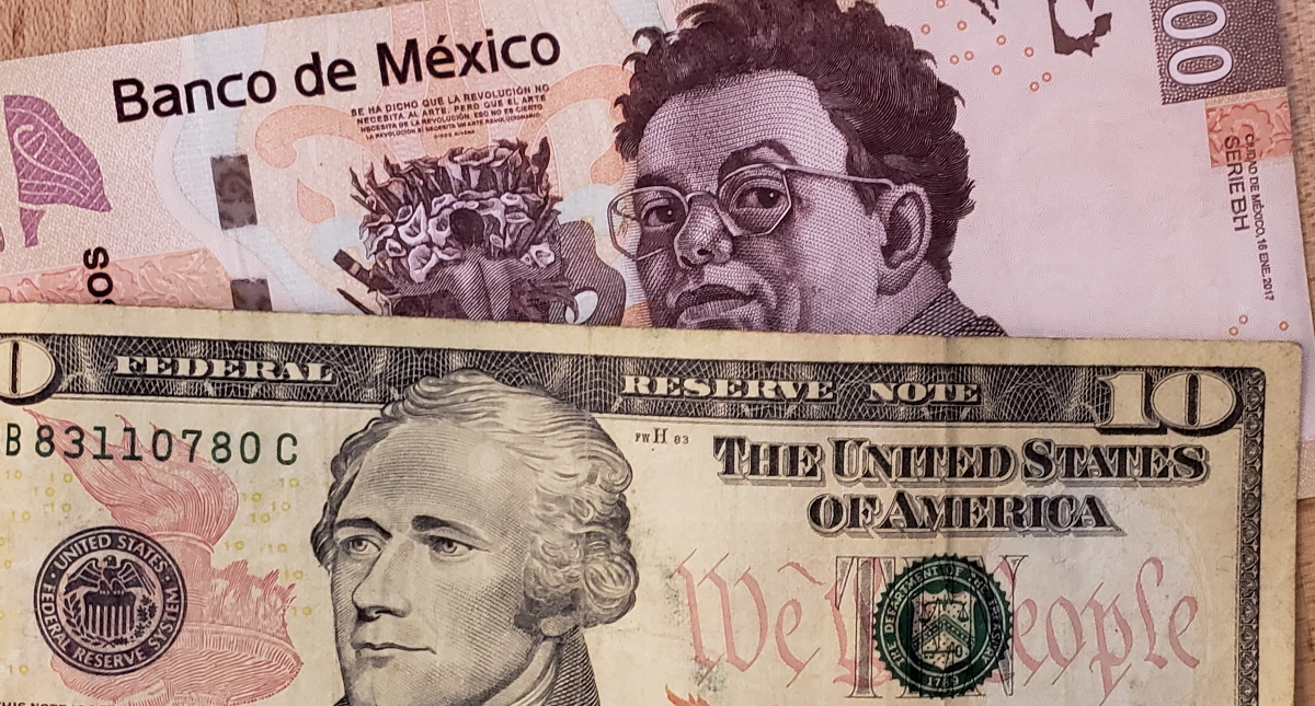 Peso mexicano rompe piso de 18 unidades frente al dólar Peso mexicano rompe piso de 18 unidades frente al dólar