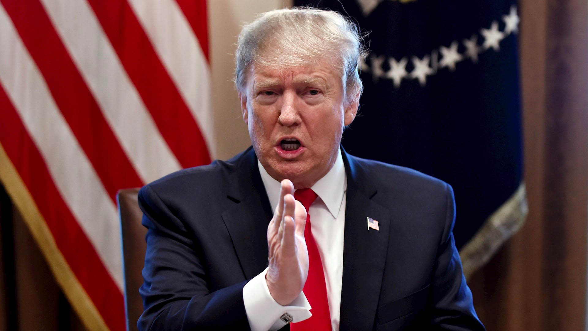 Trump amenaza con demandar a CNN