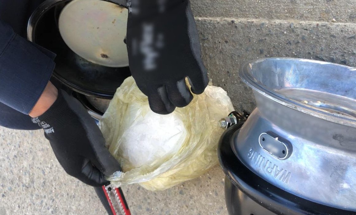 Decomisan droga oculta en empresa de paquetería en Tijuana - droga-tijuana1