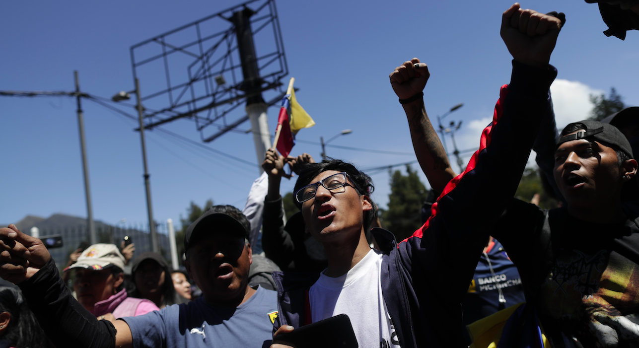 Al menos 435 policías heridos tras protestas en Ecuador