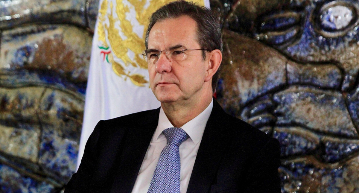 México tendrá mayor control de plazas magisteriales: Esteban Moctezuma