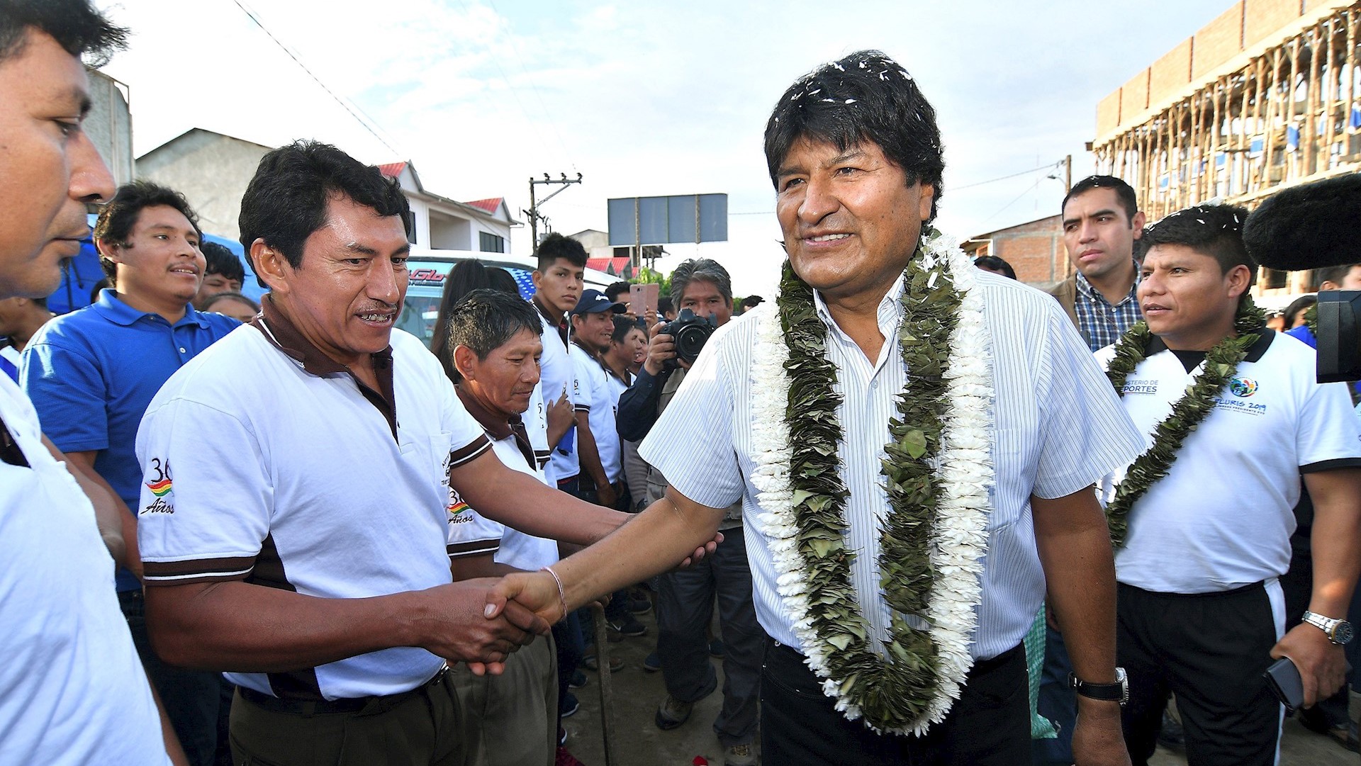 Habrá segunda vuelta electoral en Bolivia; Evo Morales se declara ganador