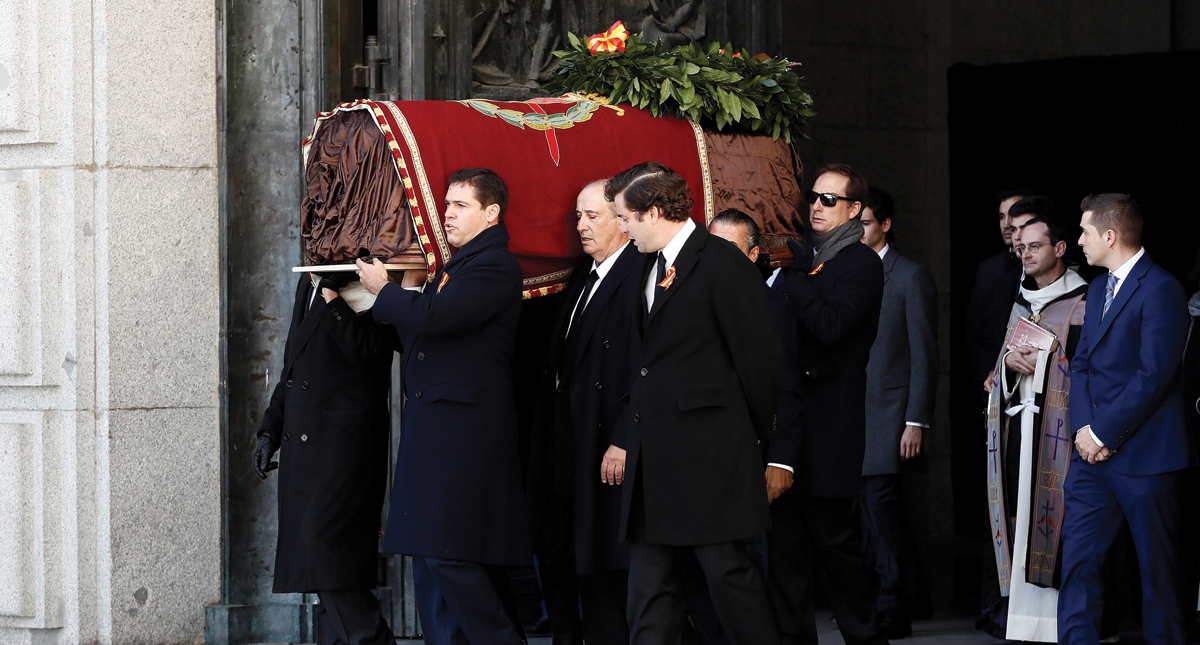 Exhuman restos de Francisco Franco del Valle de los Caídos - exhumacion-de-francisco-franco