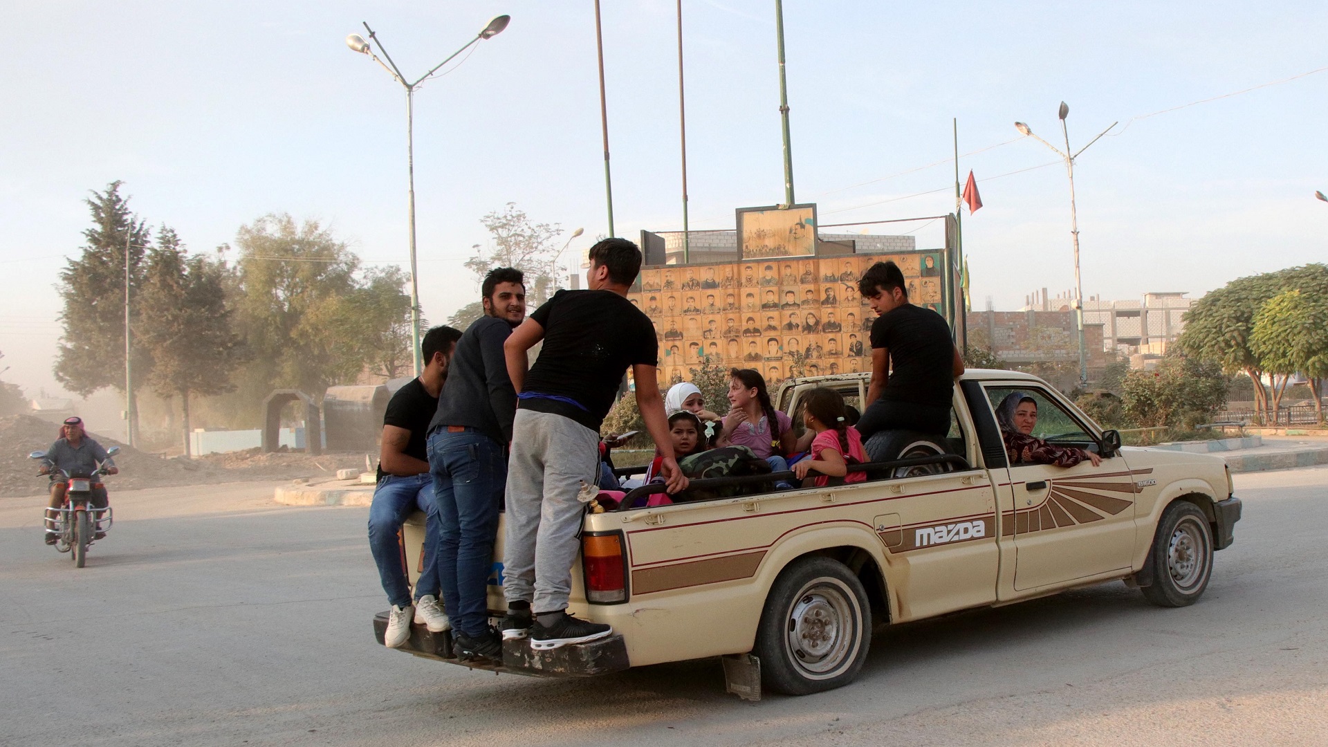 Huyen 190 mil personas de Siria por ofensiva militar turca