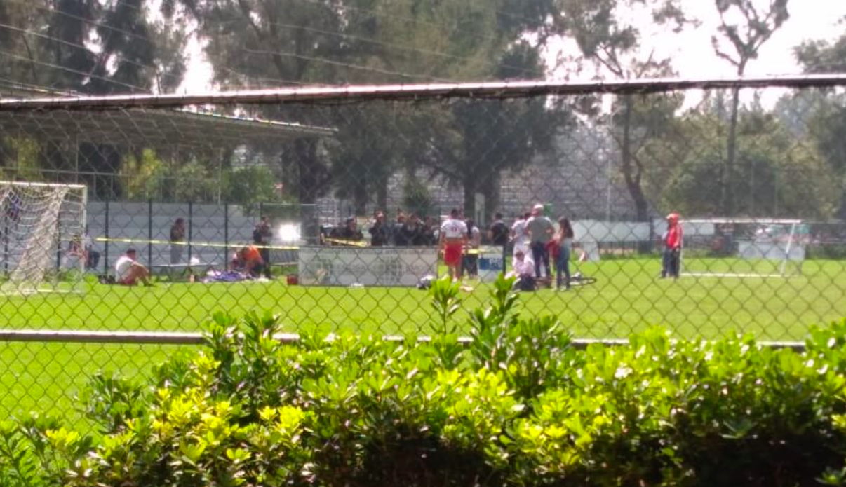 Balean a futbolista en Ciudad Deportiva
