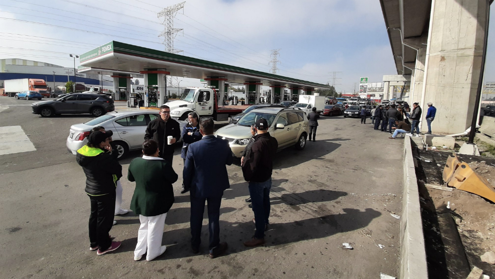 Profeco inmoviliza tanque de gasolinera en Edomex tras vender hidrocarburo con agua