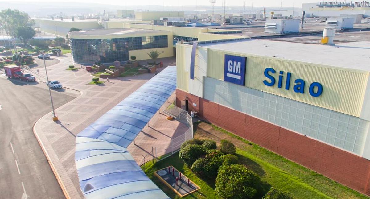 GM suspende producción en dos plantas de México por huelga en EE.UU.