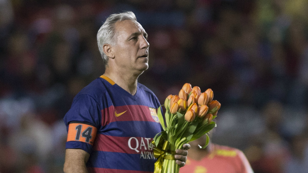 Stoichkov rompe en llanto por el racismo de Bulgaria ante Inglaterra