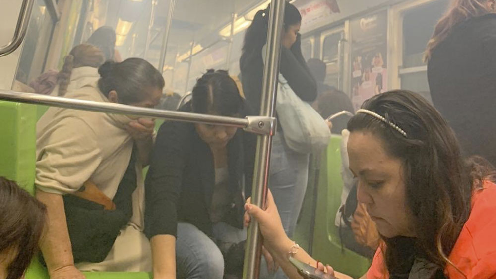 #Video Falla eléctrica provoca caos en Línea 1 del Metro