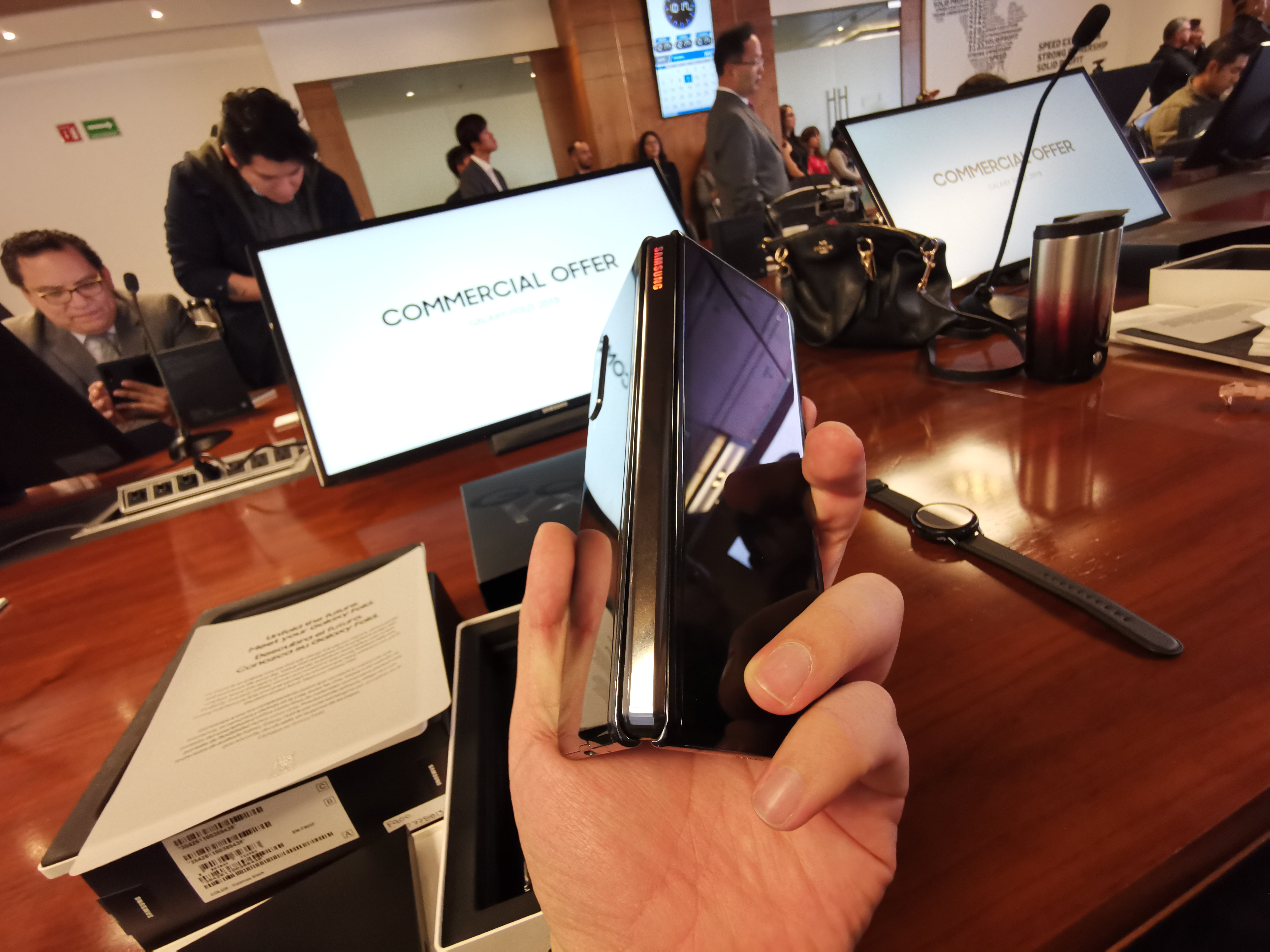 Primeras impresiones del Samsung Galaxy Fold ya disponible en México - img-20191009-101429