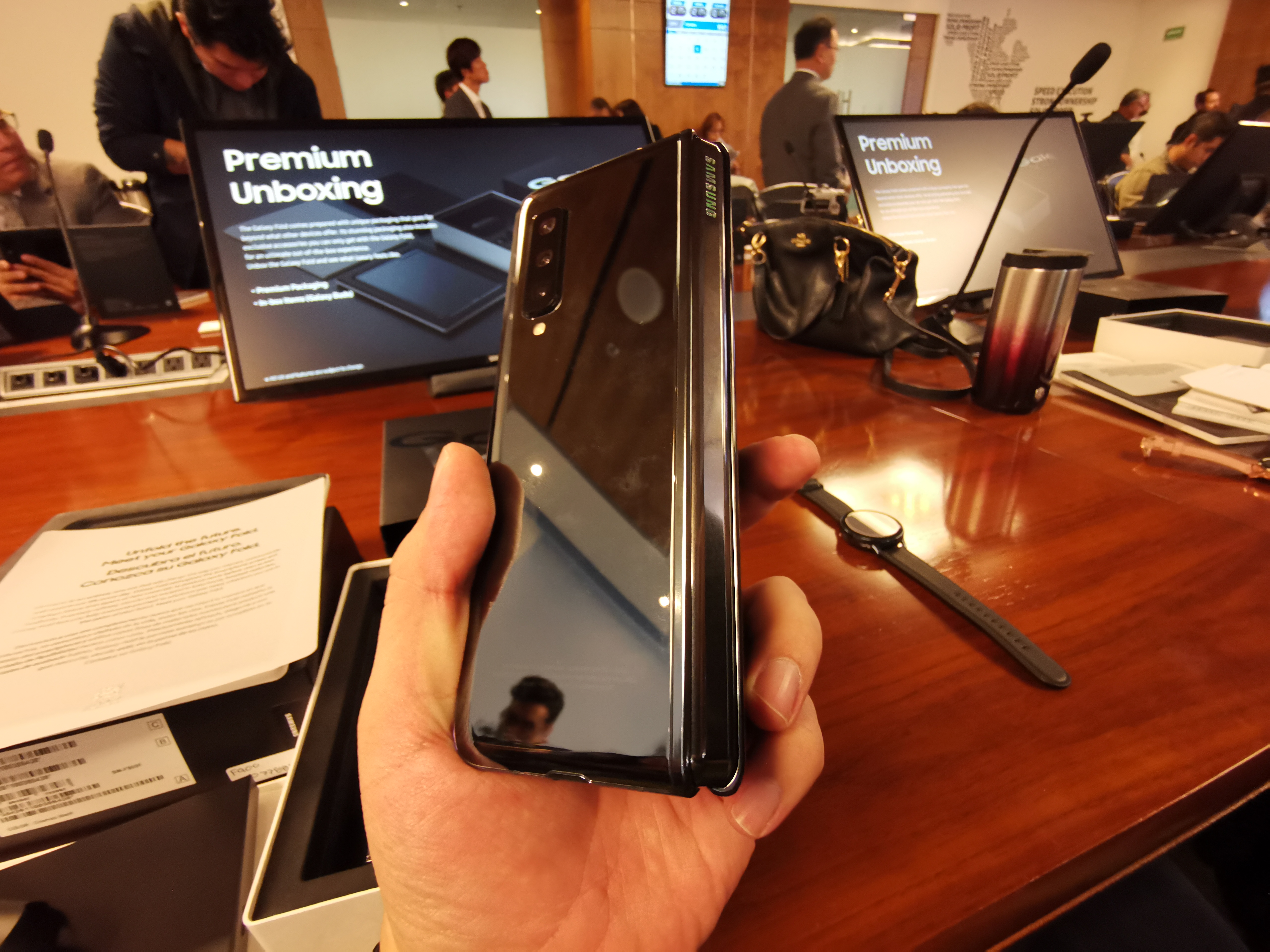 Primeras impresiones del Samsung Galaxy Fold ya disponible en México - img-20191009-101432