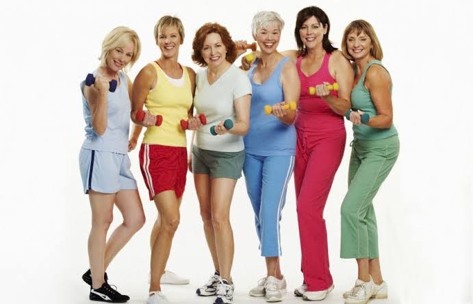 ¿Puedo ejercitarme durante la menopausia? - img-4122