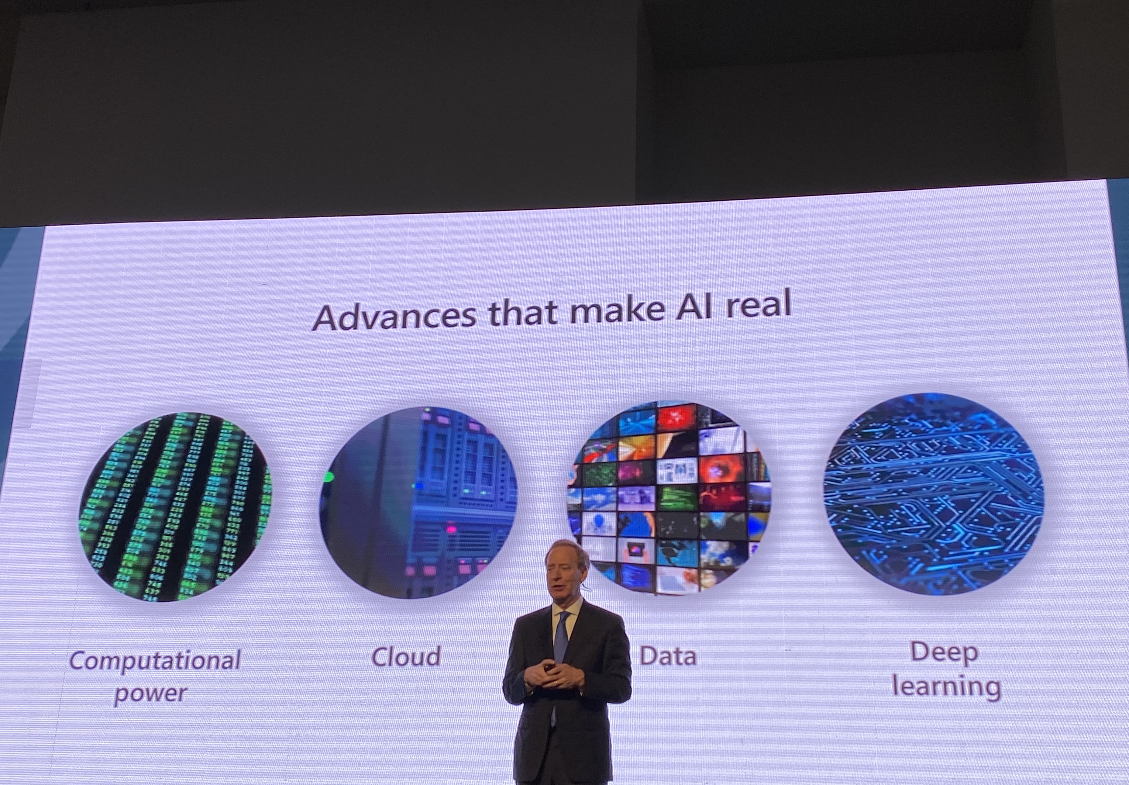 Inteligencia Artificial impulsará productividad laboral en México hasta 6.4% - img-7681