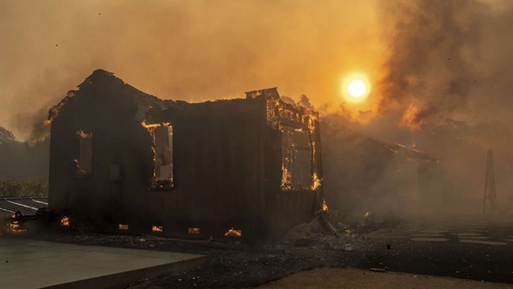 Incendios en California dejarán a 2 millones de usuarios sin electricidad Incendios en California dejarán a 2 millones de usuarios sin electricidad