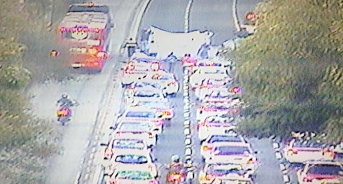 Salen taxistas de Indios Verdes rumbo al Ángel de la Independencia