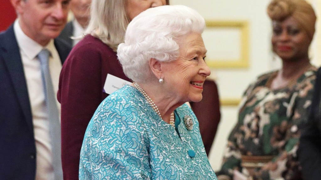 Ayudante revela secretos de la reina Isabel II