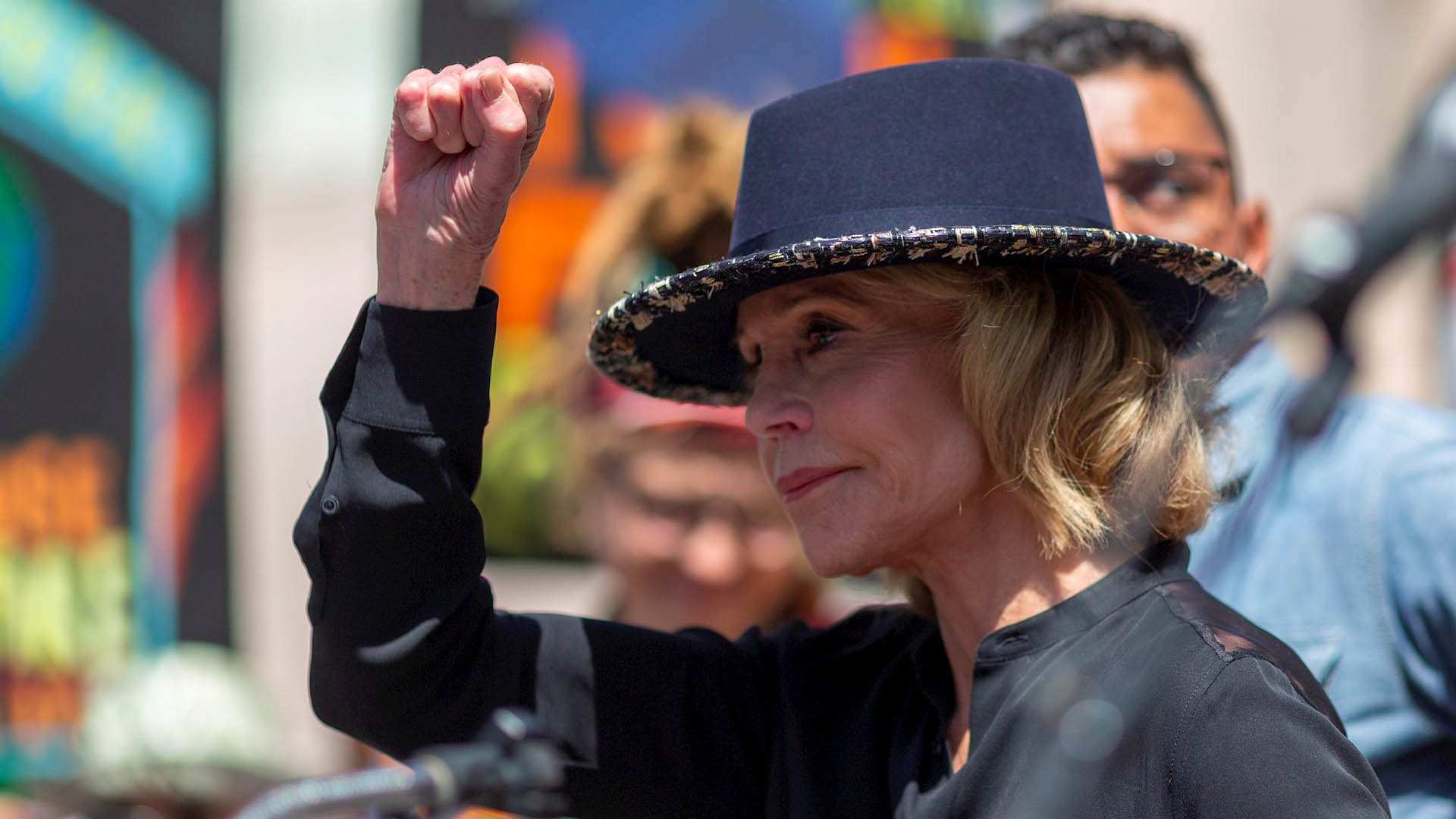 Arrestan a Jane Fonda en protesta por cambio climático