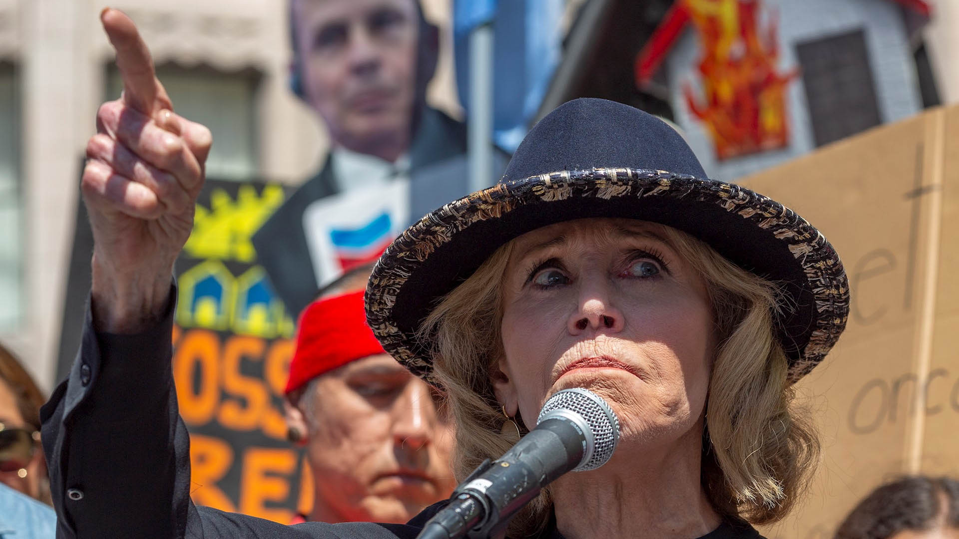 Detienen por tercera vez a la actriz Jane Fonda durante protesta en Washington