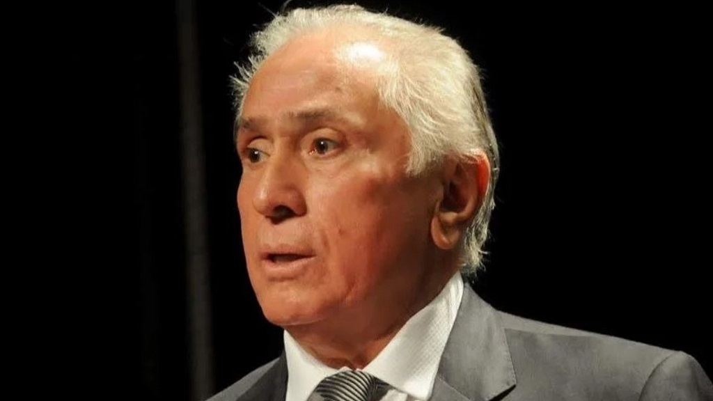 Joel Ayala renuncia al PRI y propone a FSTSE como organización política