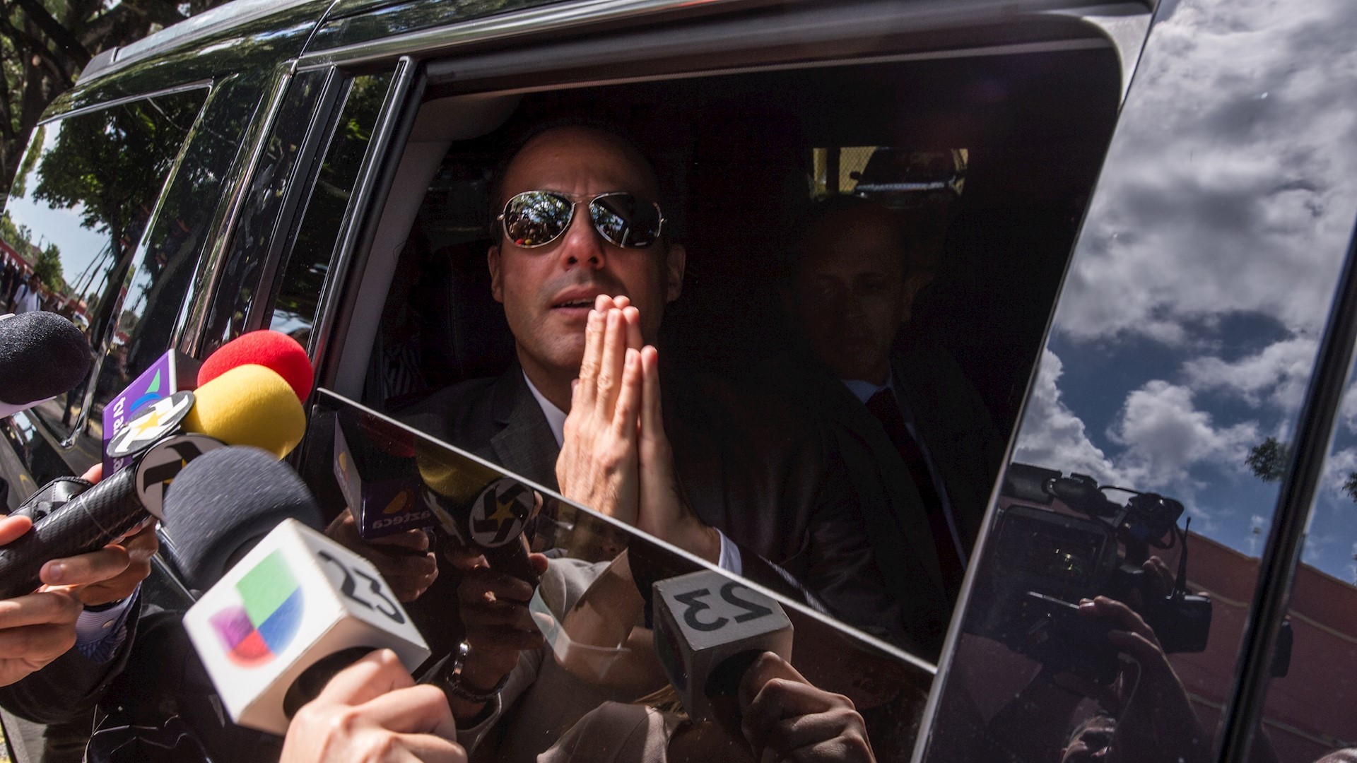 Marysol y José Joel, en desacuerdo por cremación de José José