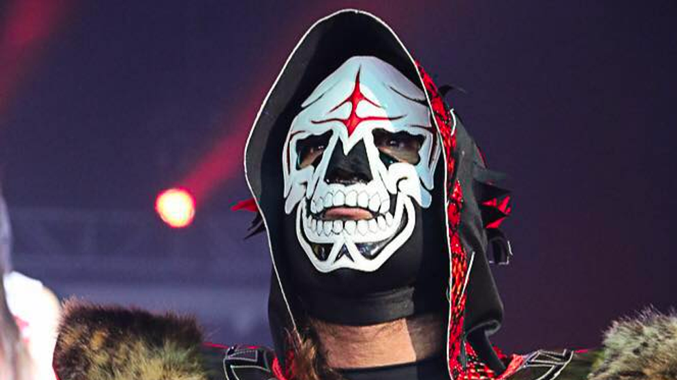 Se recupera La Parka tras accidente