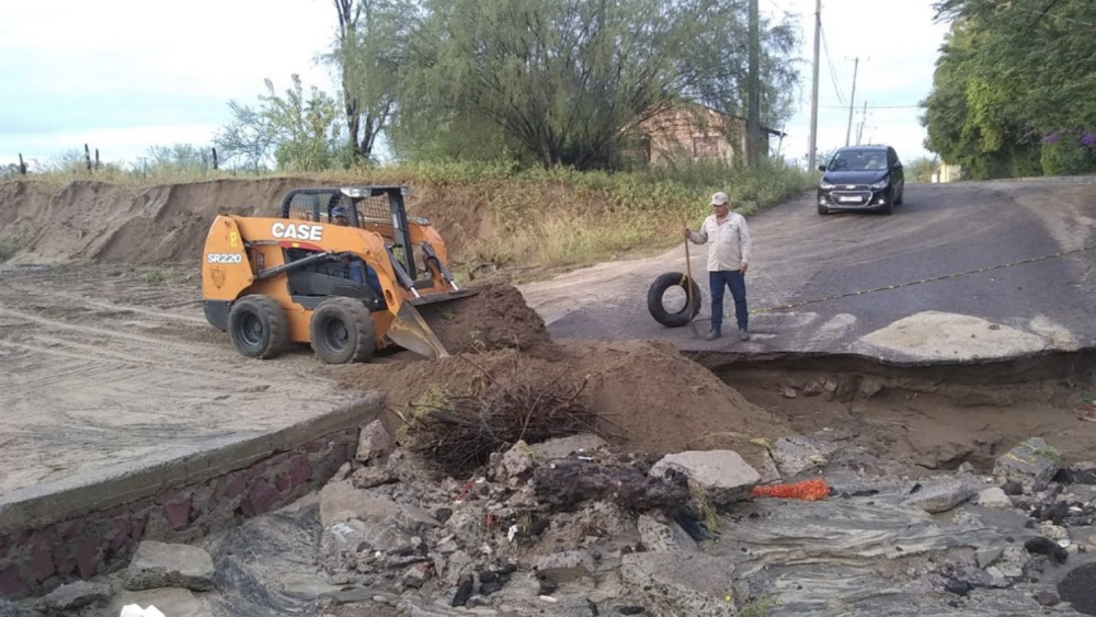 Activan recursos para dos municipios de BCS tras lluvia e inundaciones