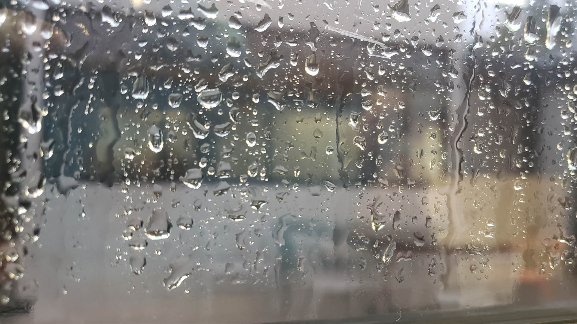 Pronostican lluvias con granizo y fuertes rachas de viento en gran parte del país