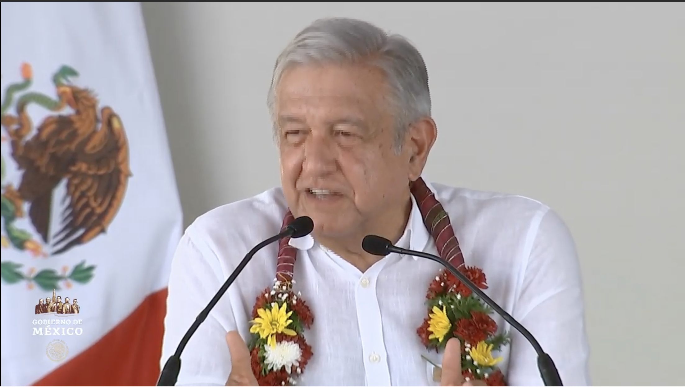 Tengo la dicha de llevar la 4-T sin violencia: AMLO Tengo la dicha de llevar la 4-T sin violencia: AMLO