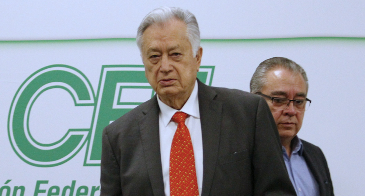 Denuncian a Bartlett por presunto enriquecimiento ilícito