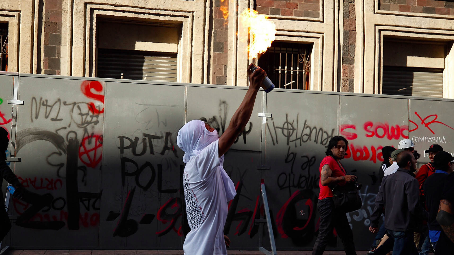 Actos vandálicos en la marcha por el 2 de octubre; falló la estrategia del gobierno capitalino Actos vandálicos en la marcha por el 2 de octubre; falló la estrategia del gobierno capitalino