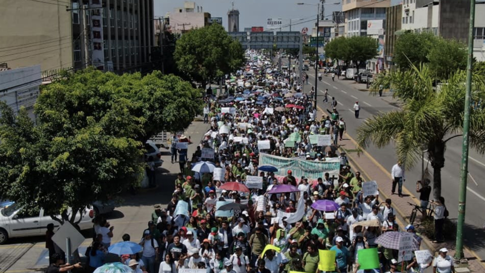 En Celaya marchan por la paz y seguridad tras muerte de estudiante