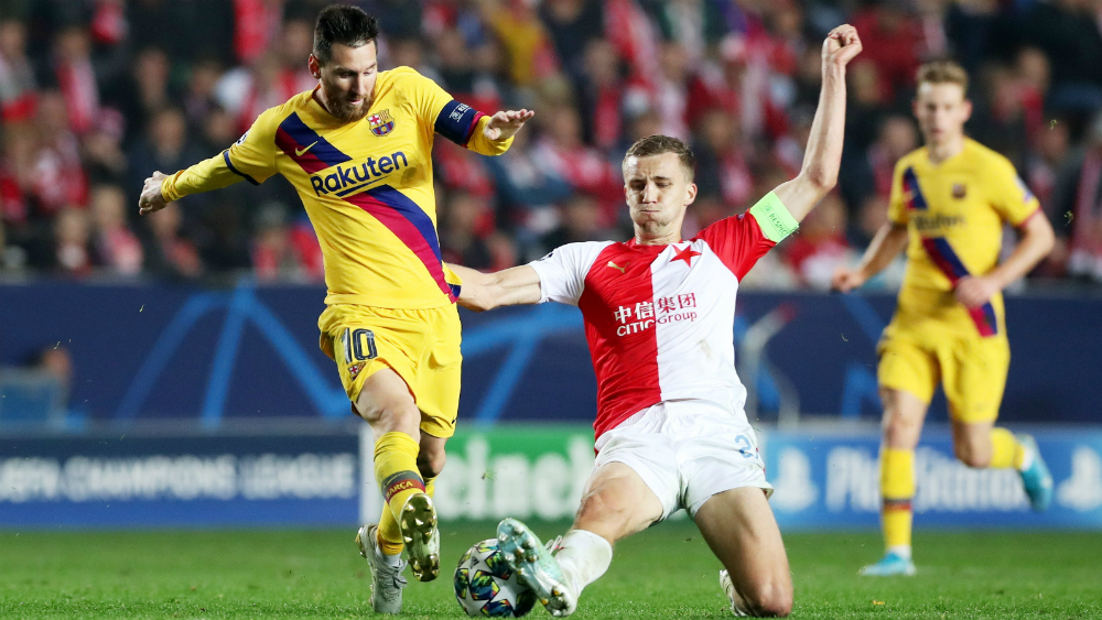 Barcelona saca una sufrida victoria ante Slavia Praga en Champions