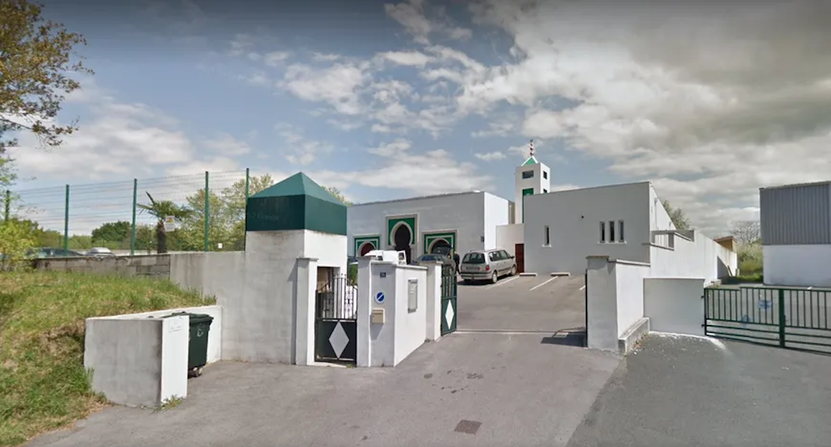 Tiroteo frente a mezquita en Francia deja al menos dos heridos