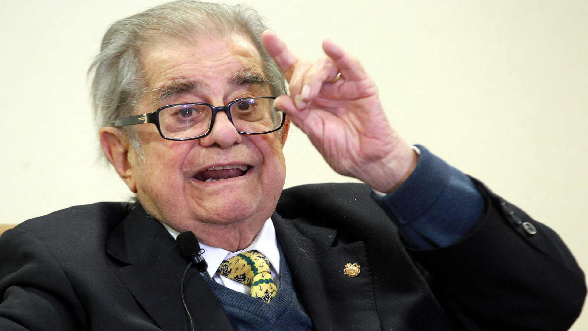 Lamenta Juan Ramón de la Fuente muerte de Miguel León-Portilla Lamenta Juan Ramón de la Fuente muerte de Miguel León-Portilla