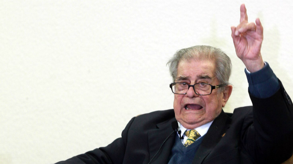 Respeto y dolor por la muerte de León-Portilla