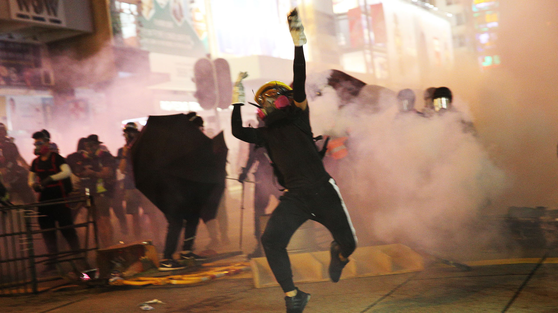 Protesta no autorizada regresa el caos a las calles de Hong Kong