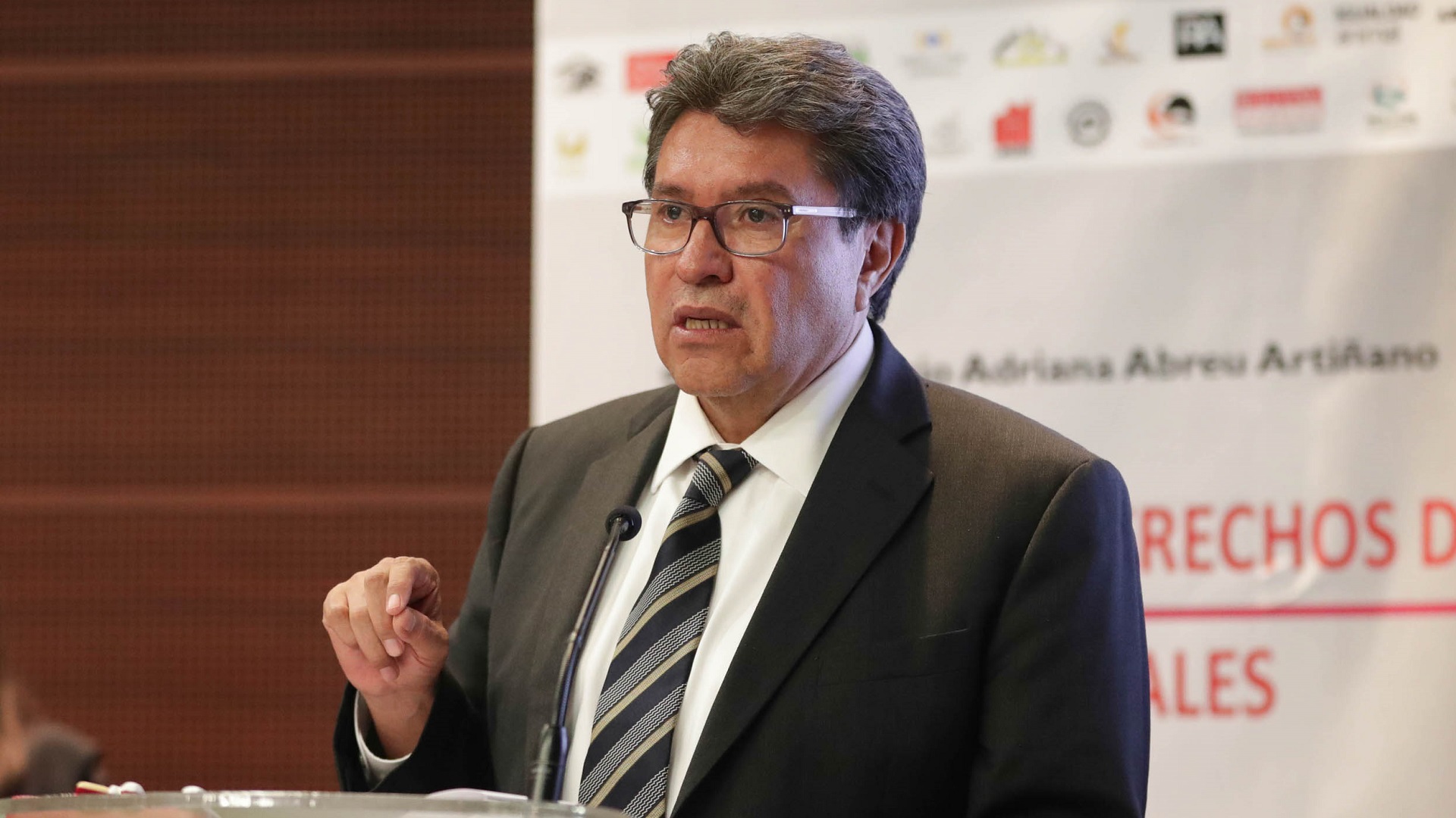 IFT, COFECE y CRE serán más funcionales como un solo instituto, defiende Monreal