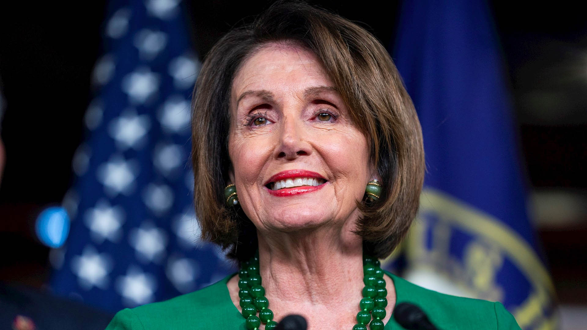 Pelosi aplaza votación para autorizar investigación de juicio político a Trump