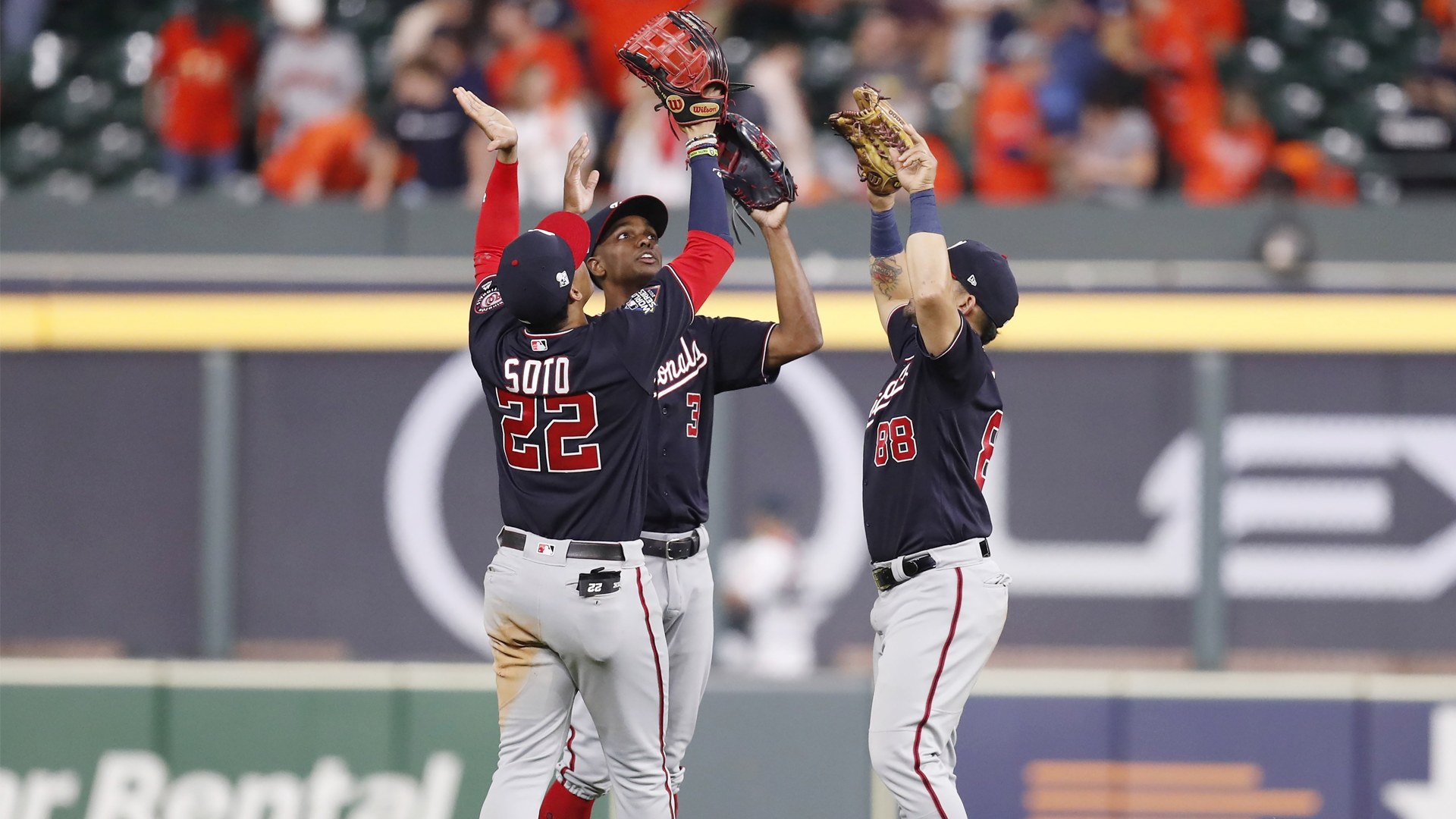 Nacionales aplastan a los Astros en el Juego 2 de la Serie Mundial