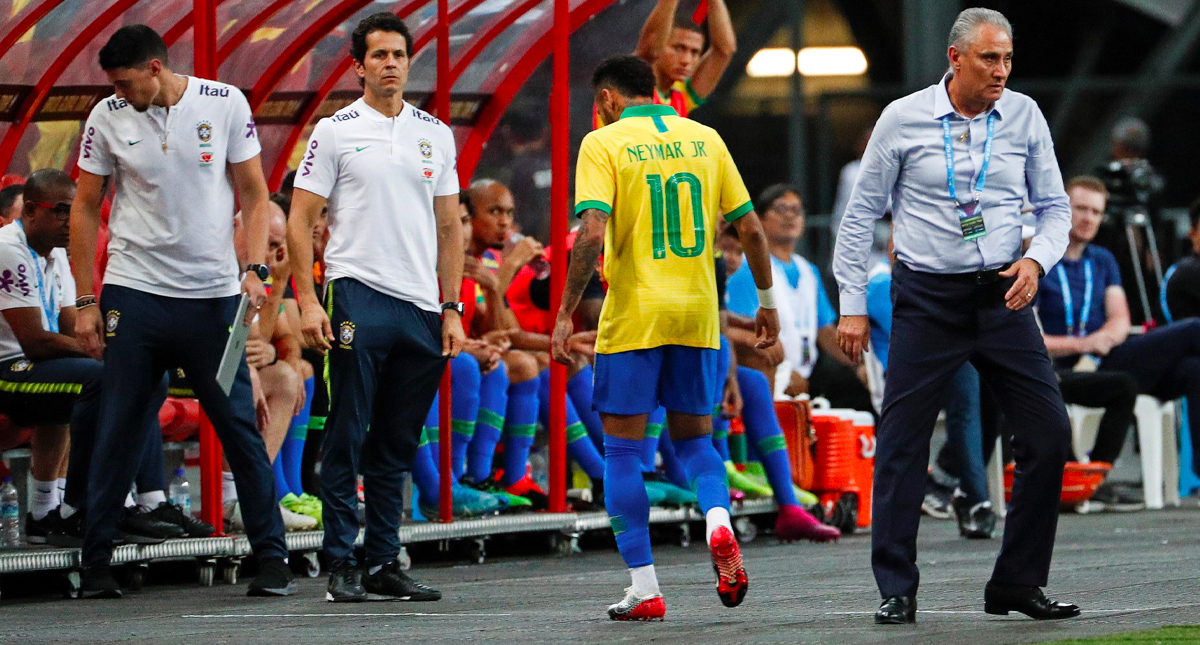 Lesión de Neymar lo dejará fuera del PSG cuatro semanas