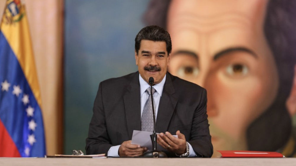 Maduro llama a consolidar “cuerpos de combatientes” formados por obreros